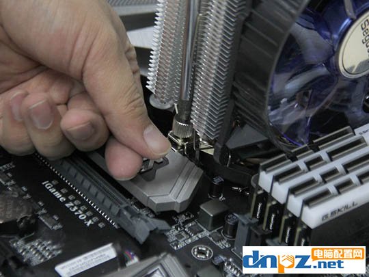 電腦組裝教程：i7-8700k+1070ti吃雞主機(jī)裝機(jī)實(shí)錄